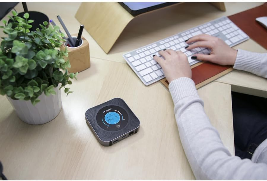 NETGEAR Nighthawk M1 4G LTE WiFi Mobile Hotspot - Image 4